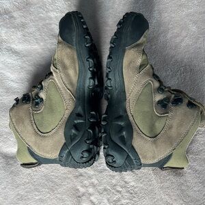 REI Women's Lace Up Boots - Black and Tan